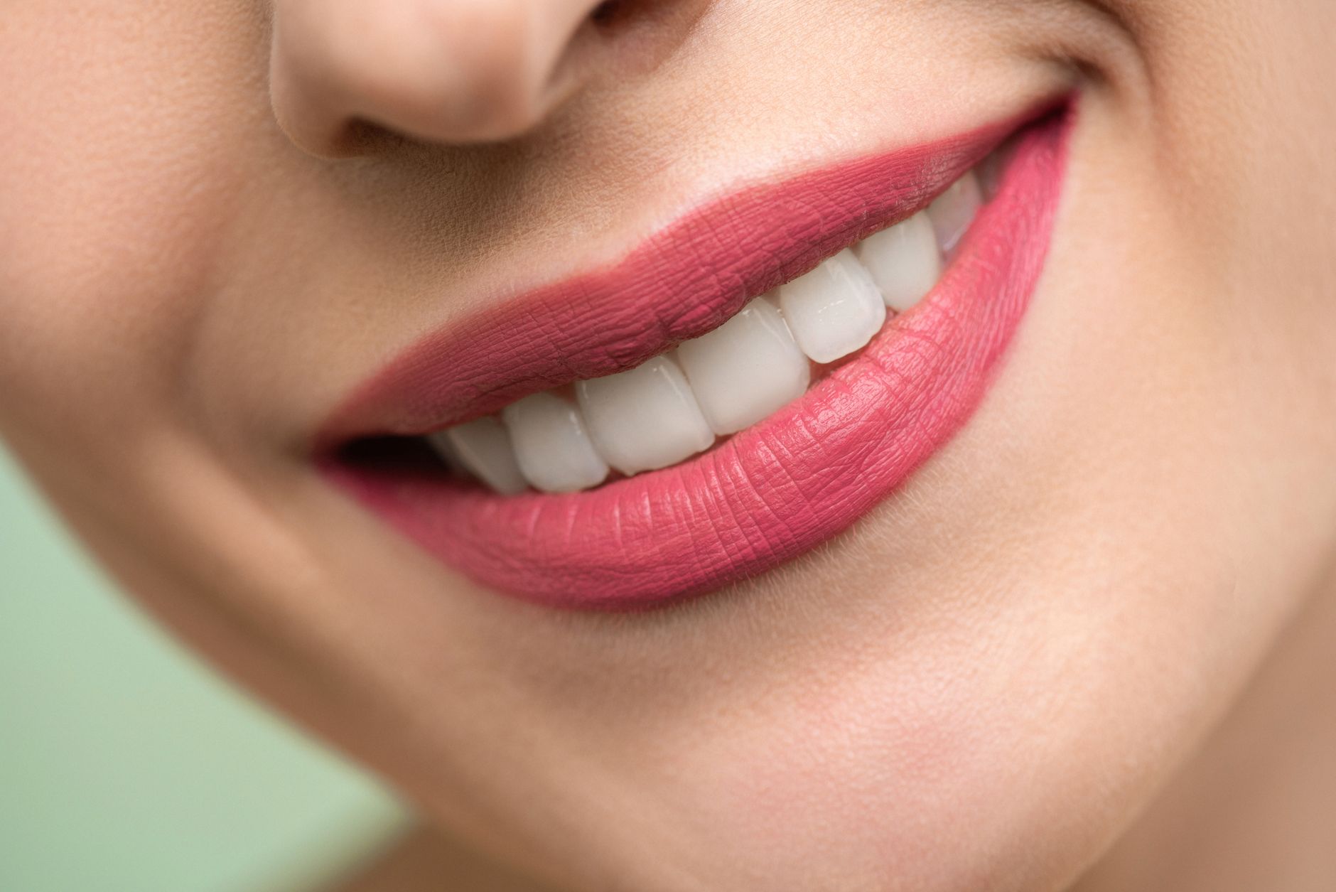 Türkiye’de Gülüş Estetiği: Gummy Smile ve Diş Eti Şekillendirme