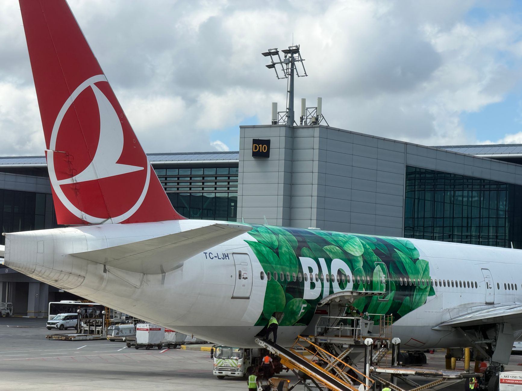 Bringt der Transferdienst der Zahnklinik vom Flughafen ins Hotel?
