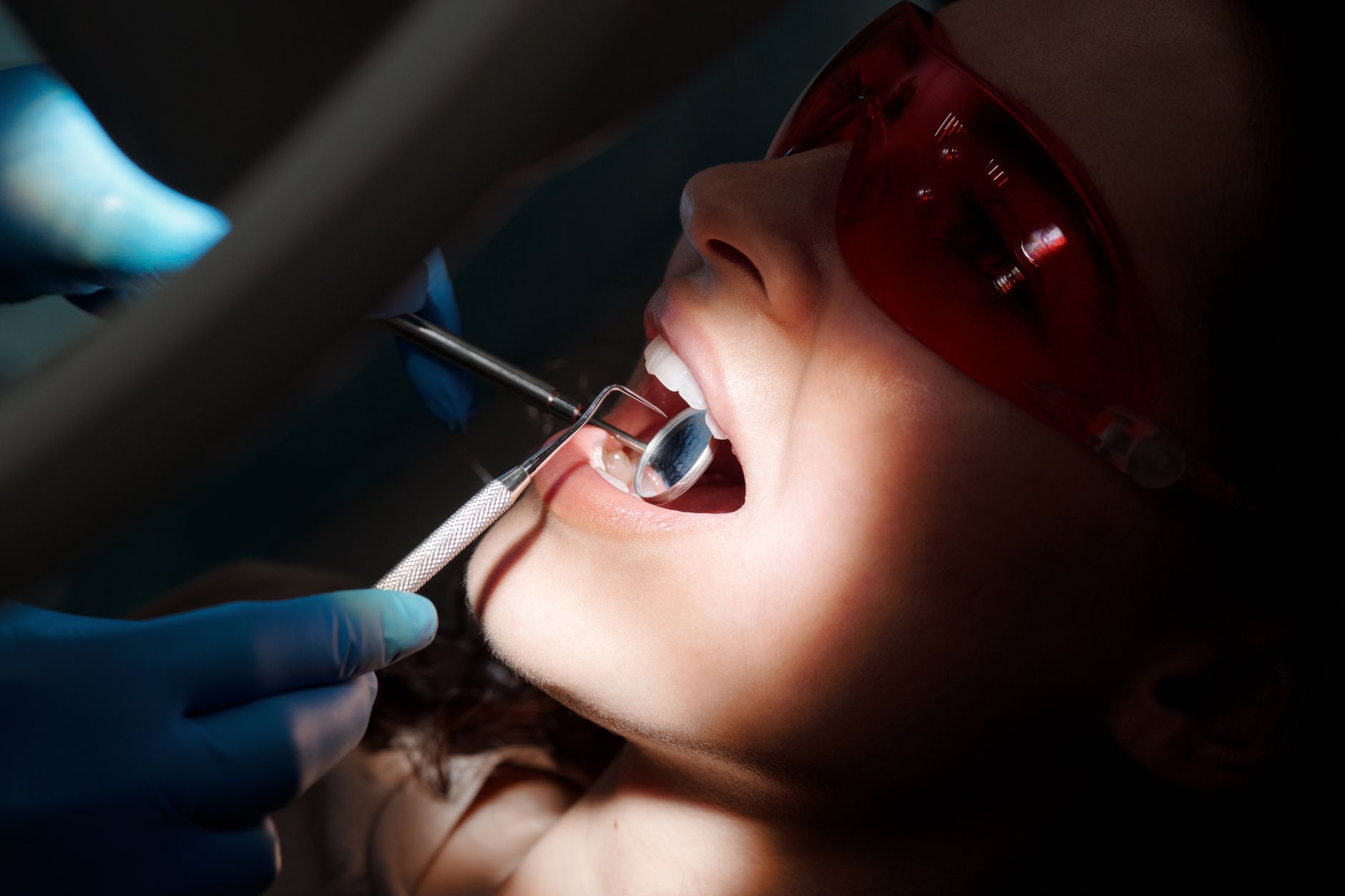 Kronik Diş Eti Çekilmesi ve Lazerle Periodontitis